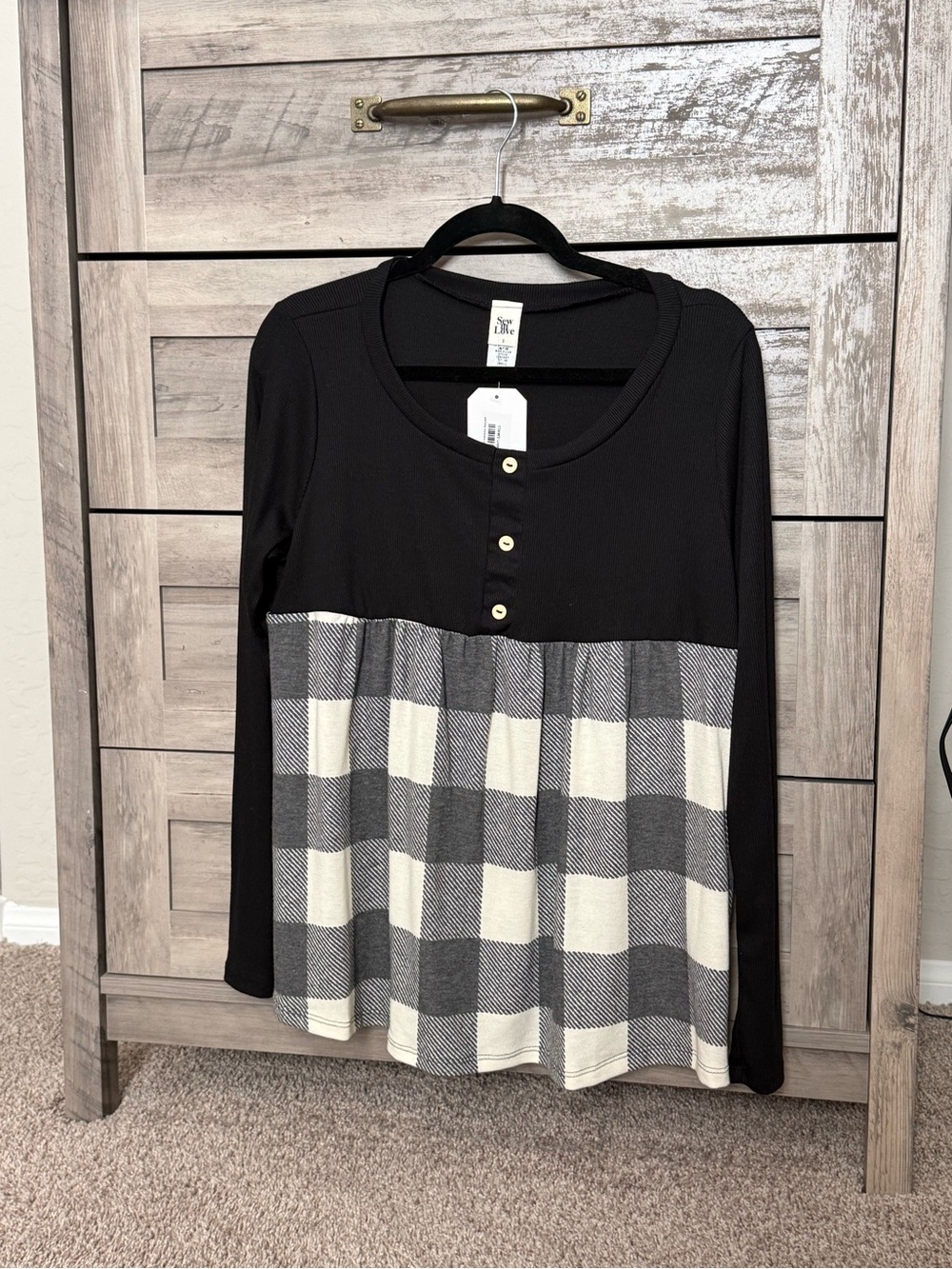 Sew in Love Women’s Black & Cream Buffalo Plaid Long Sleeve Henley Top